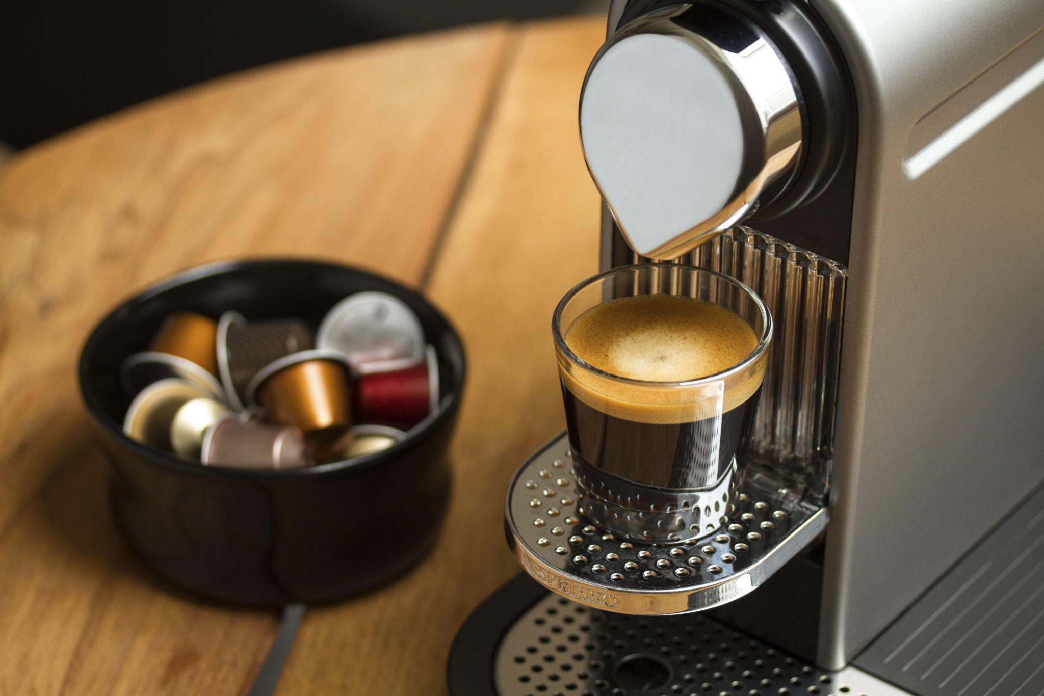 8 Best Coffee Makers w/ Frothers (2023 Picks): Find the Perfect Machine for Your Home!